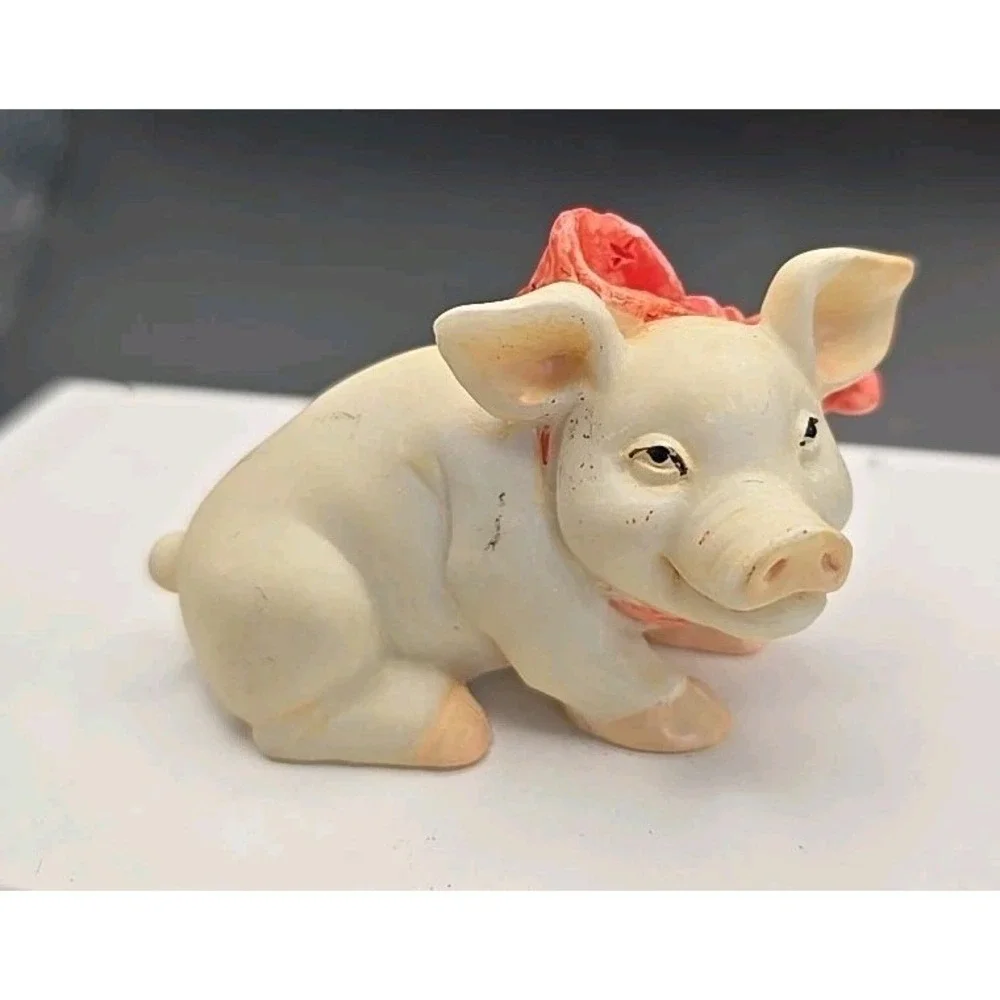 Vintage Stoneware Pig With Red Bow Figurine‎